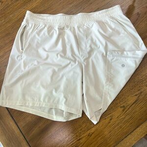 Men's White Pace Breaker Short 7" *Lined